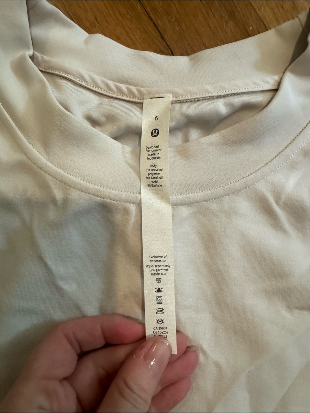 Lululemon white soft stream crew size 6 - Picture 3 of 8